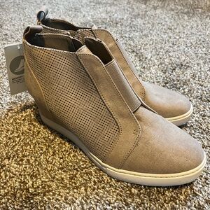 Women’s Sneaker Wedges - 9 1/2 NWT